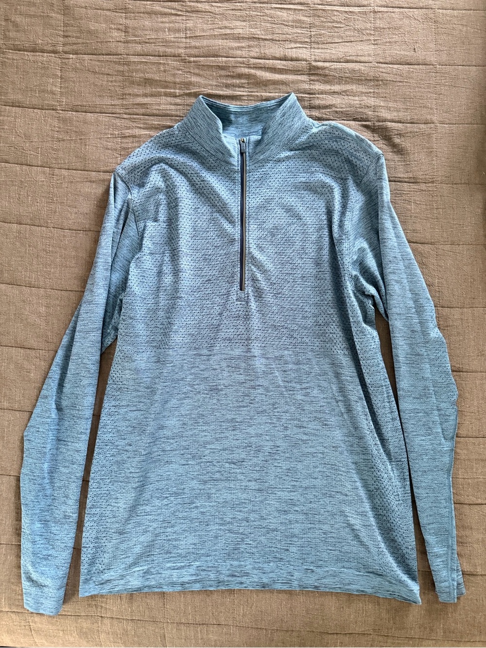 Lululemon men’s 1/4 zip in light teal size medium